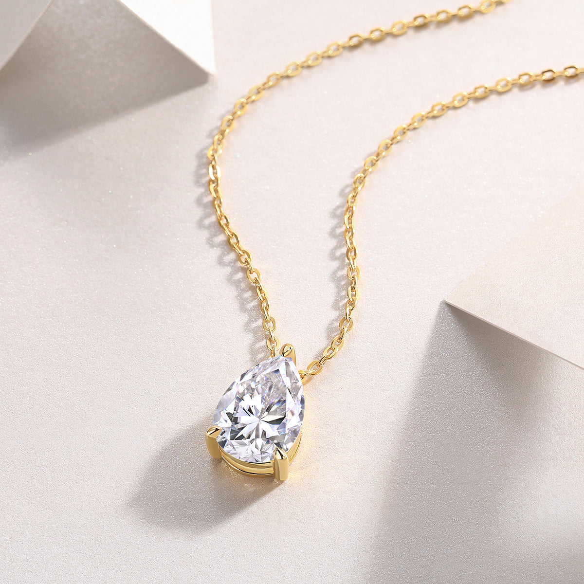1Under The Moon - A Fashionable And Trendy Diamond Pendant Necklace Set With Pear - shaped Moissanite S925 Sterling Silver And Gold Plating Prohibit TikTok sales - 5 - CJ