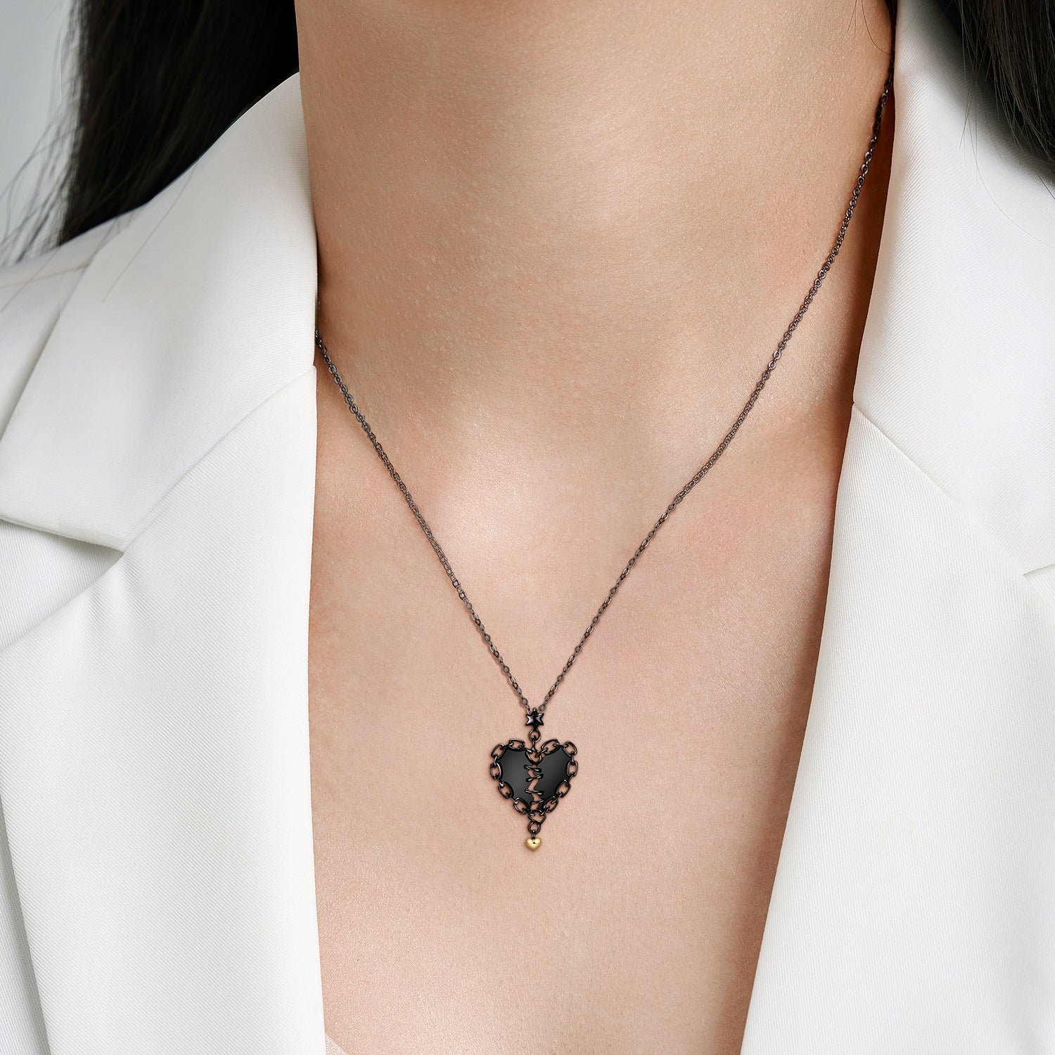 Sewn Heart Necklace Hollow Zirconium Inlaid Black Gold Niche Design S925 Sterling Silver Pendant - 4 - CJ