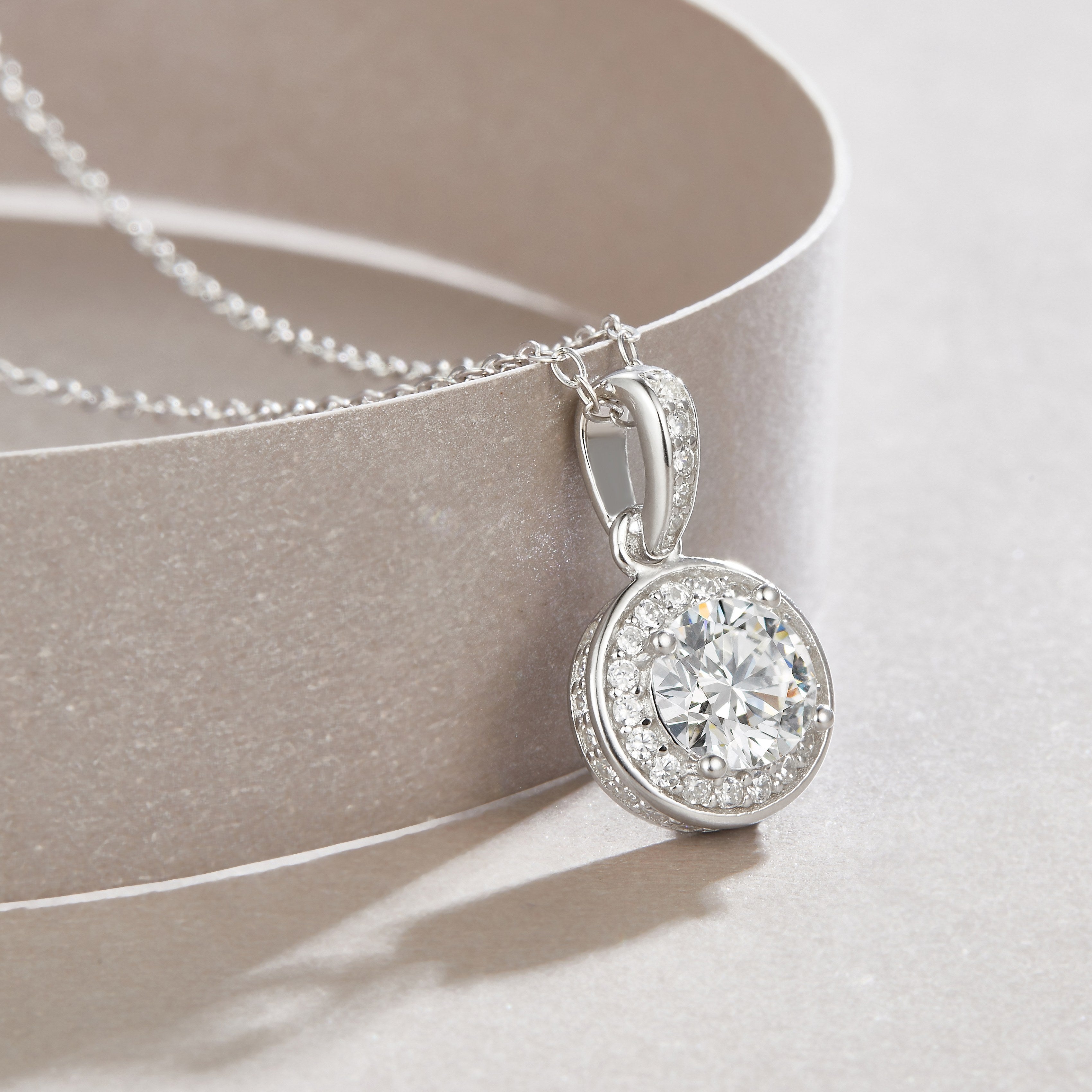 1Dark Night Elf - A Fashionable And Luxurious Diamond Jewelry Pendant Set With 1 - carat Moissan Diamond S925 Sterling Silver And Platinum Plating Prohibit TikTok sales - 5 - cj