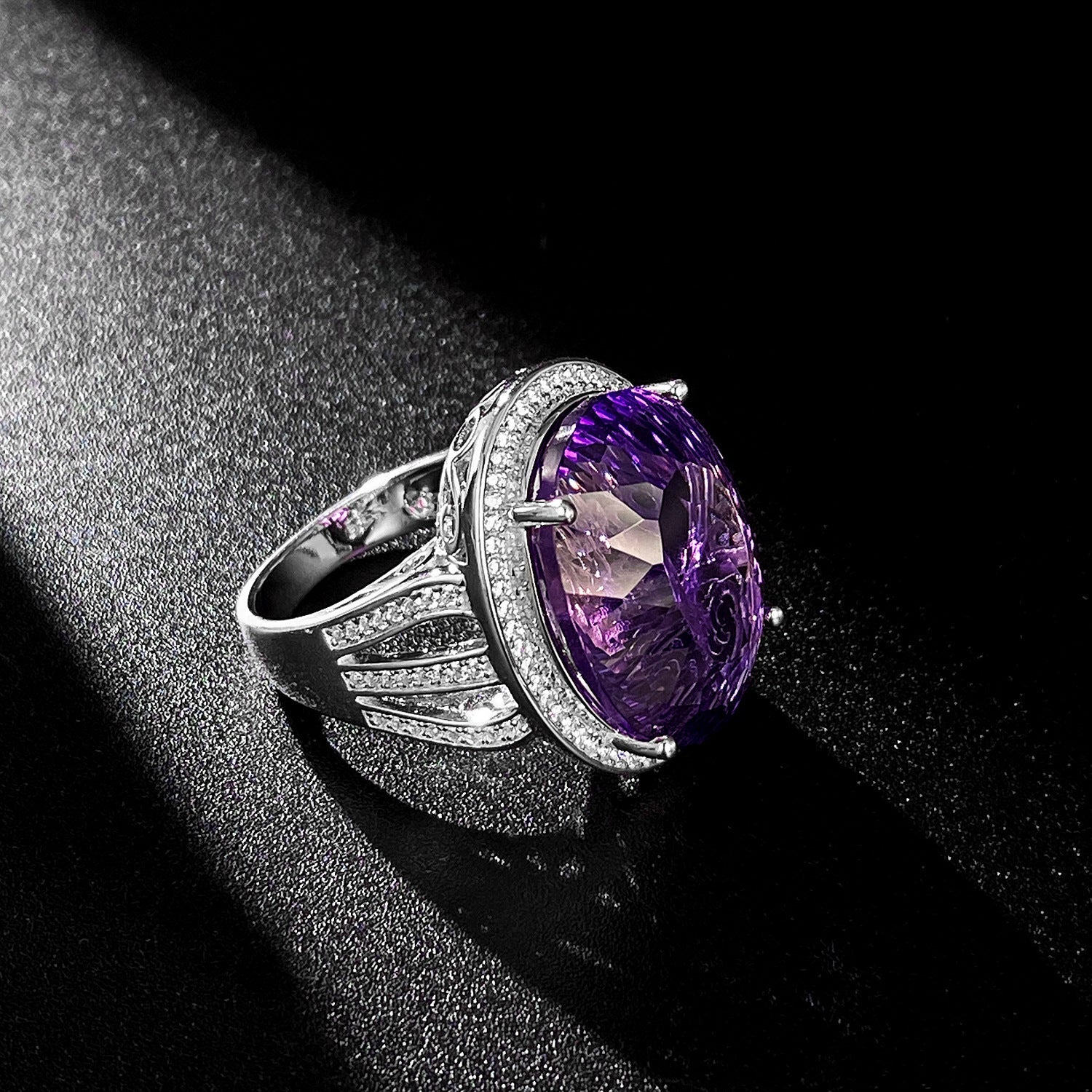 Light And Extravagant Wind Jewelry Large Denier Shaped Natural Amethyst Ring S925 Silver Set Crystal - 4 - CJ