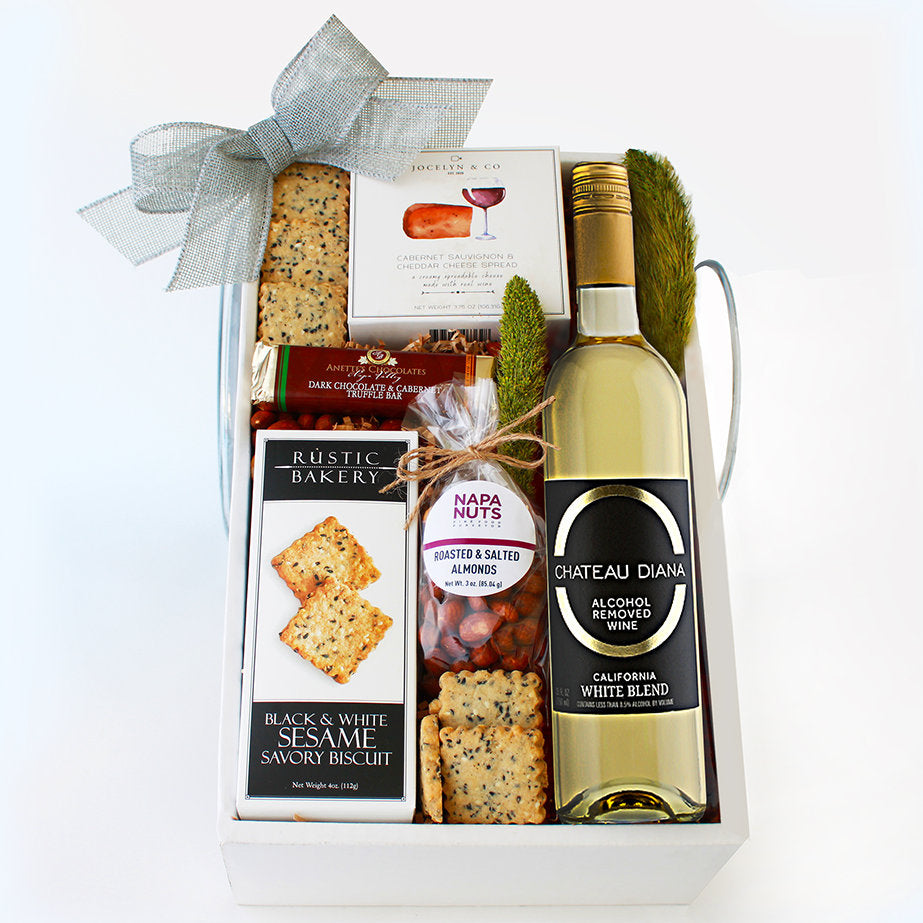 Chateau Diana Delight: Non - Alcoholic Wine & Cheese Gift Set - GreatArrivals