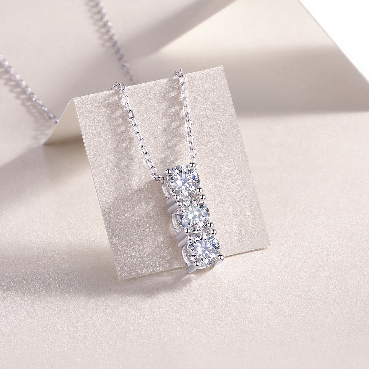 1Round - A Fashionable And Luxurious Diamond Jewelry Pendant Set With 0.5 - carat Moissan Diamonds, S925 Sterling Silver And Platinum Plating Prohibit TikTok sales - 5 - cj