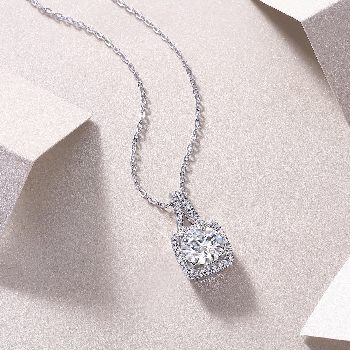 1Small Square Diamond - A Fashionable And Luxurious Diamond Jewelry Piece Set With 2 - carat Moissanite S925 Sterling Silver And Platinum - plated Pendant Prohibit TikTok sales - 5 - CJ