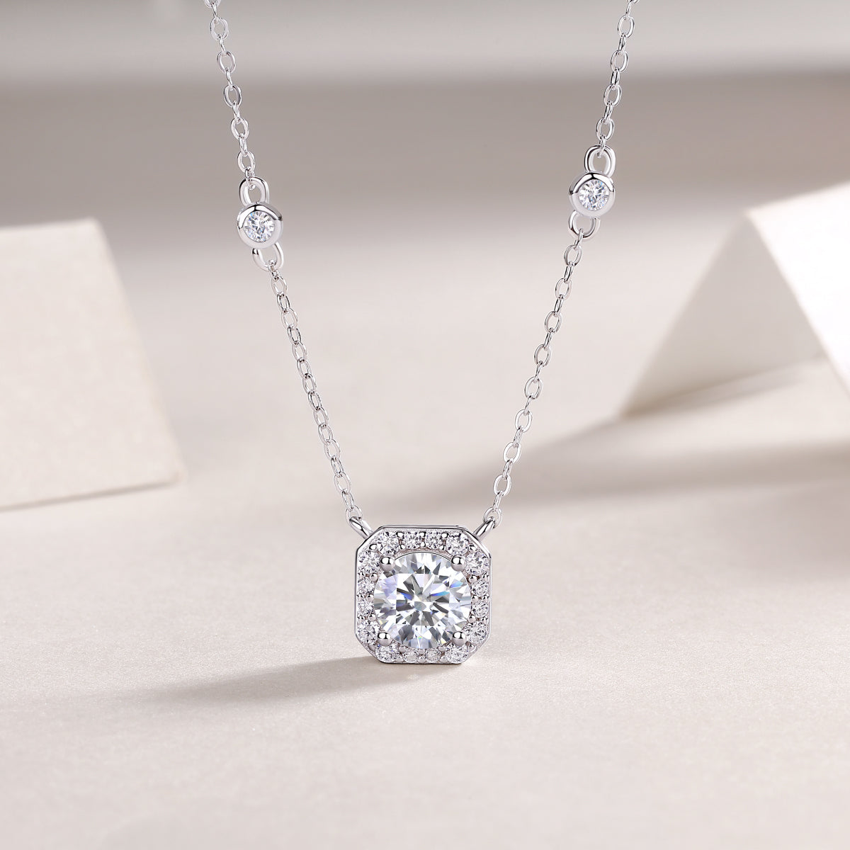 1Flower Love - A Fashionable And Luxurious Diamond Jewelry Pendant Set With 1 - carat Moissan Diamond S925 Sterling Silver And Platinum Plating Prohibit TikTok sales - 5 - cj