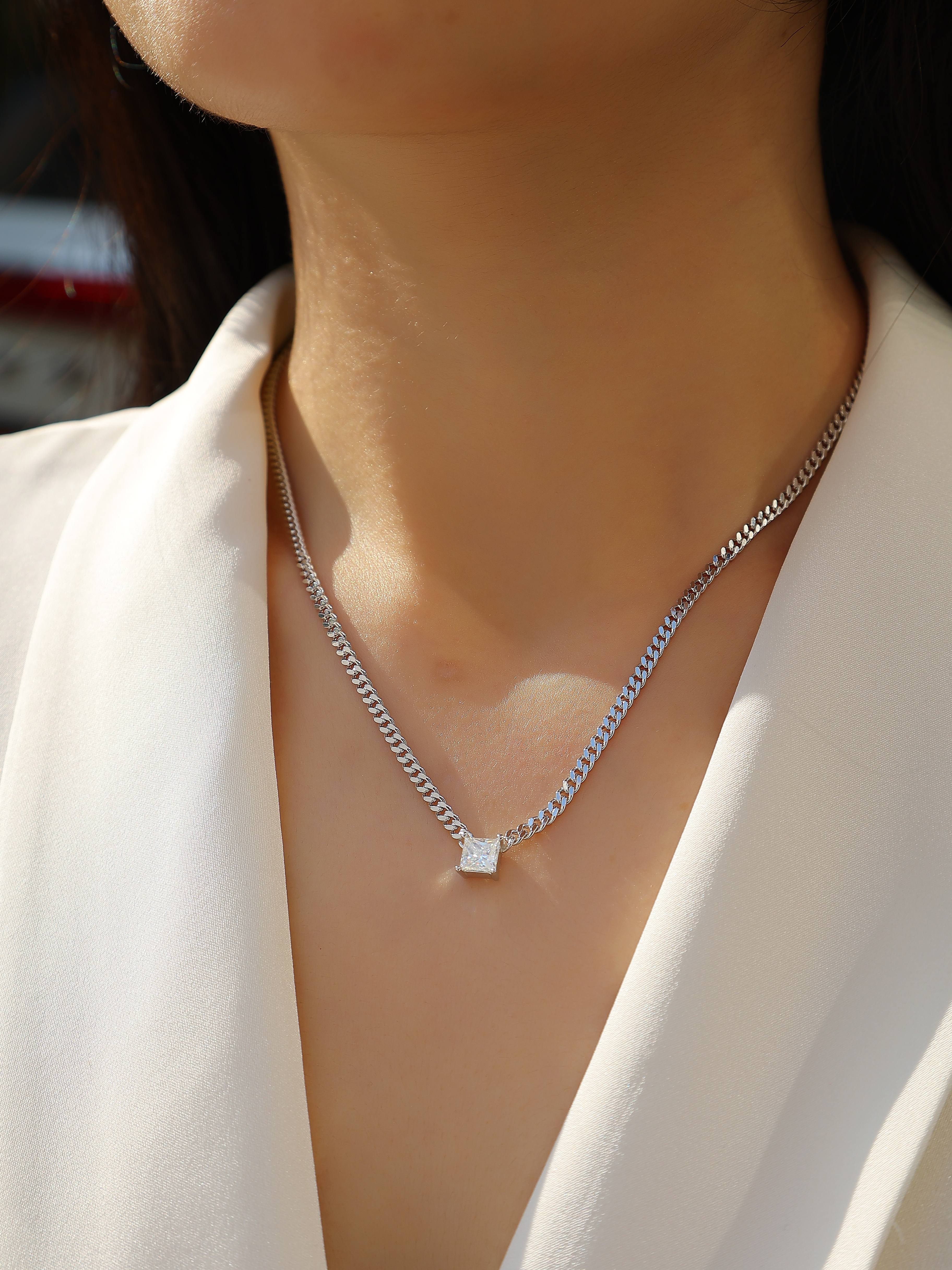 1Zhang Yang - A Fashionable And Luxurious Diamond Jewelry Pendant Set With Square Moissanite S925 Sterling Silver Prohibit TikTok sales - 5 - cj