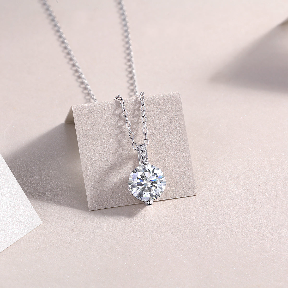 1A Lifetime Of Brilliance - A Fashionable And Luxurious Diamond Jewelry Pendant Set With 2 - carat Moissanite S925 Sterling Silver And Platinum Plating Prohibit TikTok sales - 5 - CJ