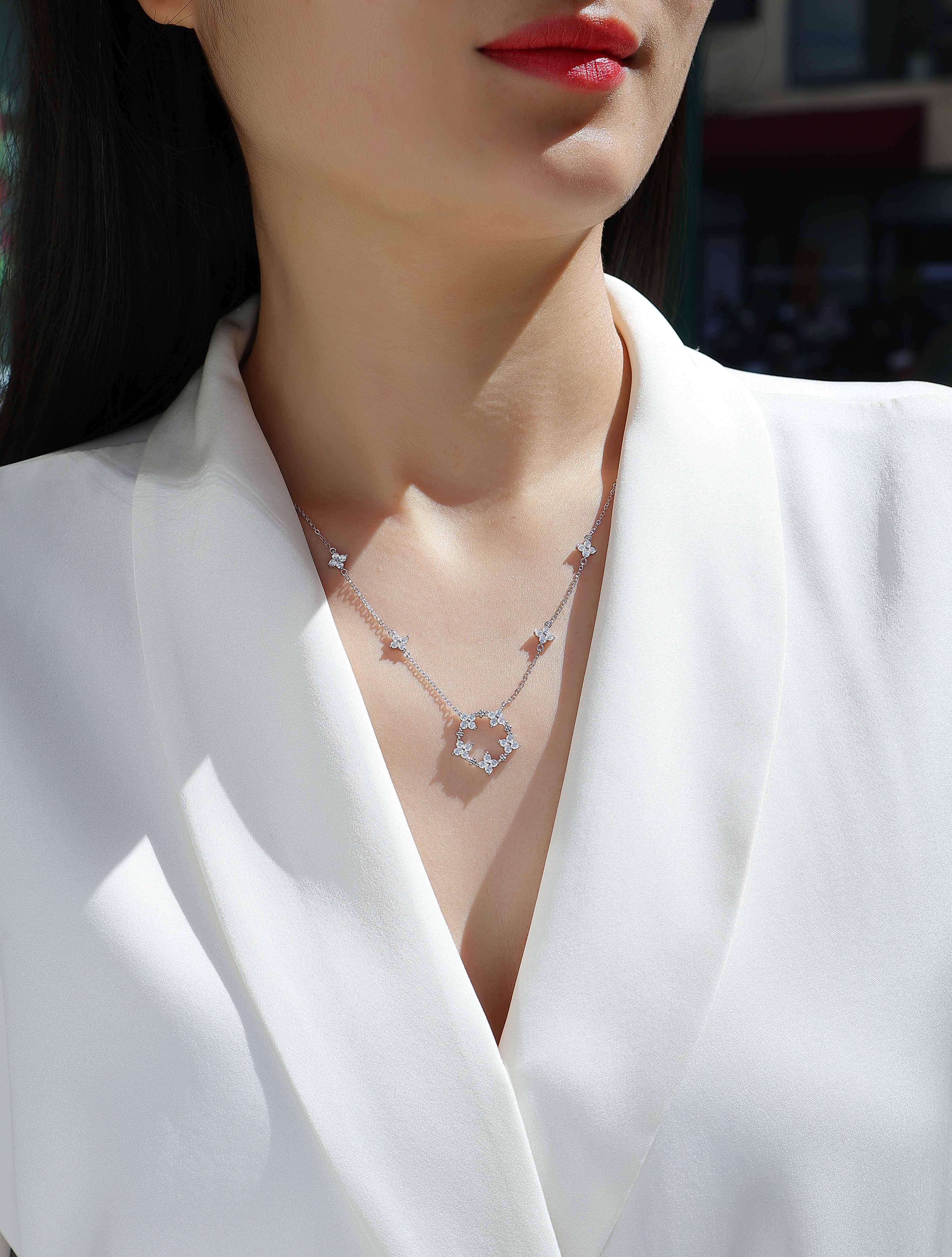 1Iris - A Fashionable And Luxurious Diamond Jewelry Pendant Set With Moissanite S925 Sterling Silver And Platinum Plating Prohibit TikTok sales - 5 - CJ