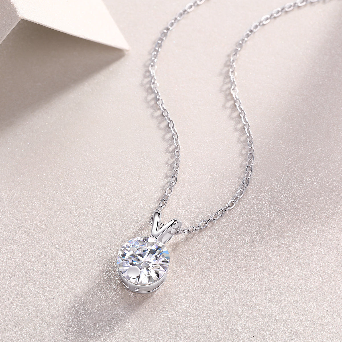 1V - shaped - A Fashionable And Luxurious Diamond Jewelry Piece Set With 2 - carat Moissan Diamond S925 Sterling Silver And Platinum - plated Pendant Prohibit TikTok sales - 5 - CJ
