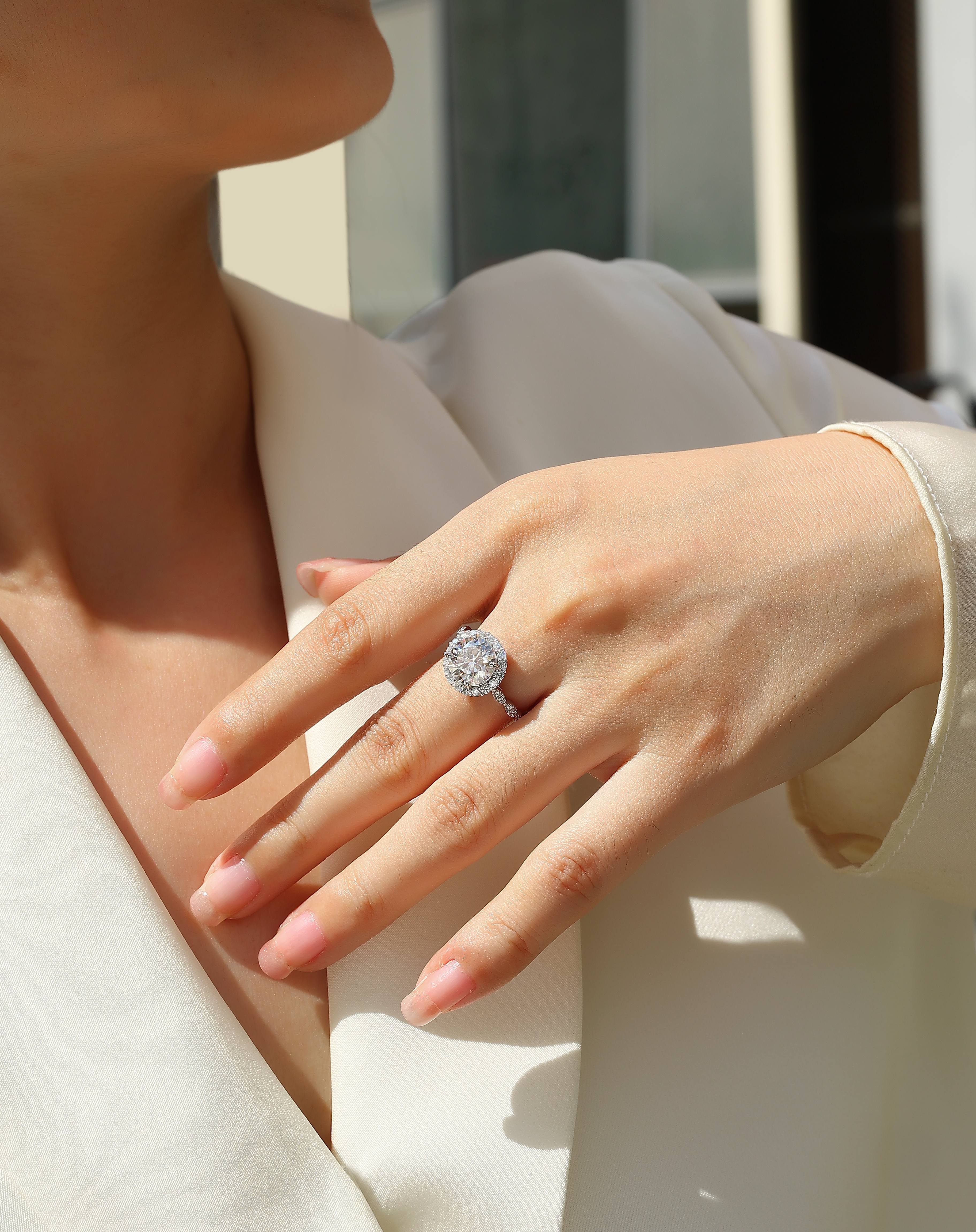 1Starlight Shining - A Fashionable Jewelry Ring Set With 3 - carat Moissanite S925 Sterling Silver And Platinum - plated Diamond Prohibit TikTok sales - 5 - CJ