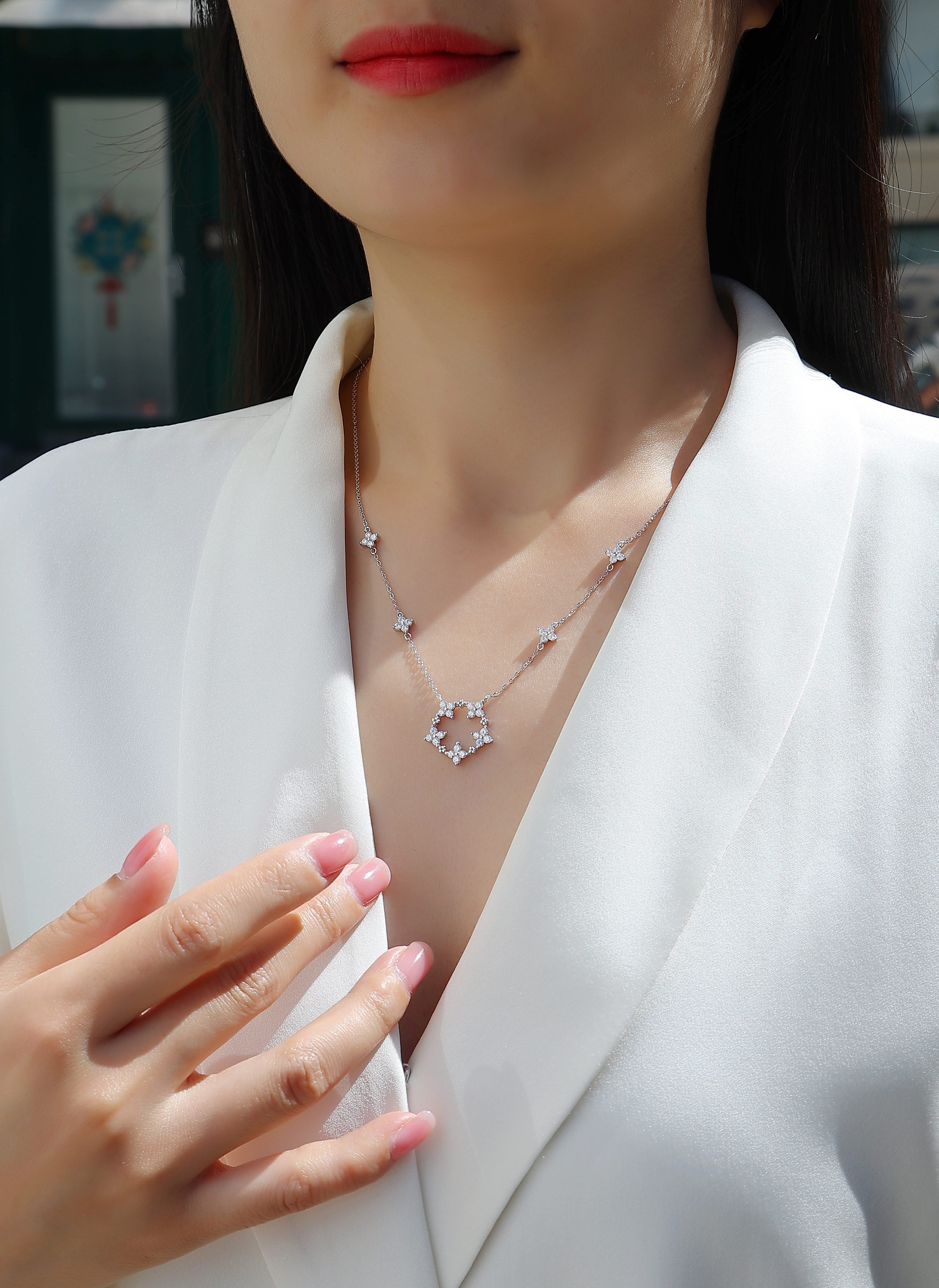 1Iris - A Fashionable And Luxurious Diamond Jewelry Pendant Set With Moissanite S925 Sterling Silver And Platinum Plating Prohibit TikTok sales - 5 - CJ