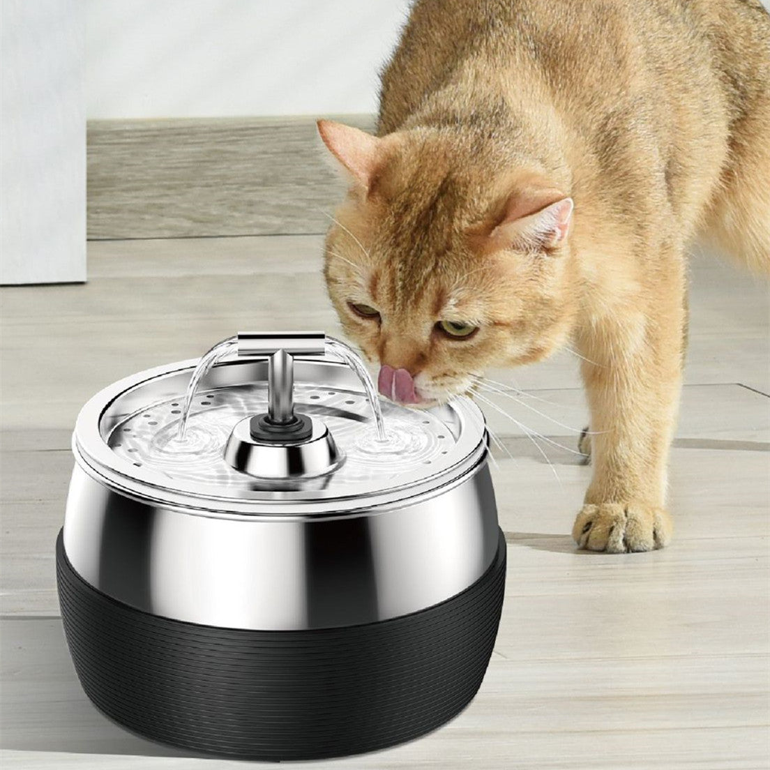 New Cat Water Dispenser Lock And Load Spray Water Dispenser Pet Products - 0 - CJ