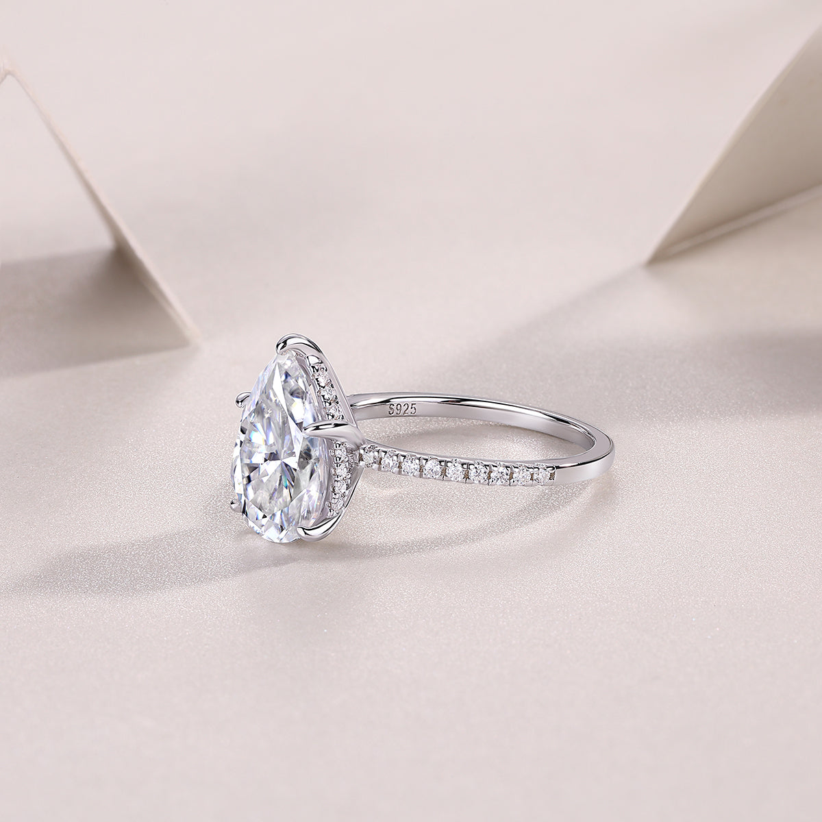 1Light And Shadow - A Fashionable Diamond Jewelry Piece Set With Moissanite S925 Sterling Silver And Platinum Diamond Ring Prohibit TikTok sales - 5 - CJ