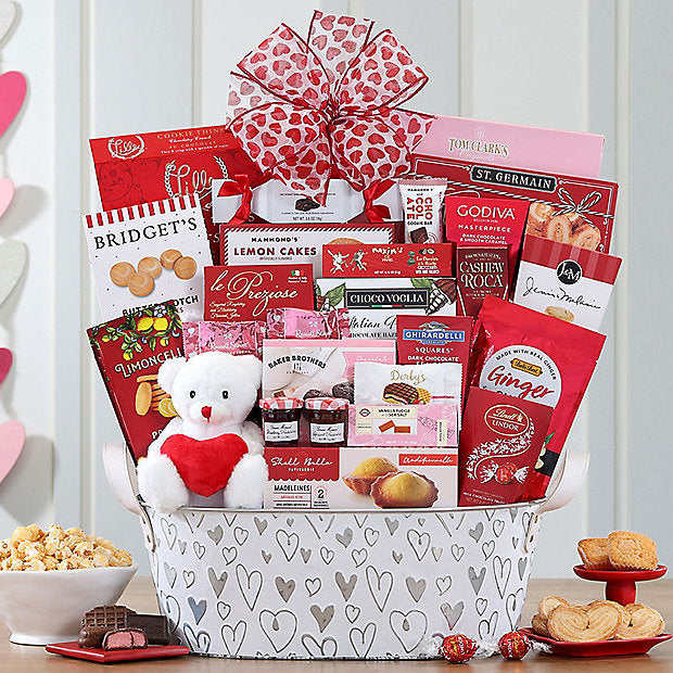 Valentine's Day Sweets: Gourmet Gift Basket - GreatArrivals