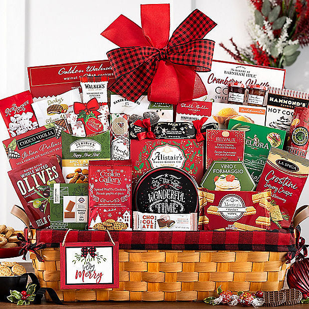 Holiday Delight: Gourmet Christmas Gift Basket - GreatArrivals
