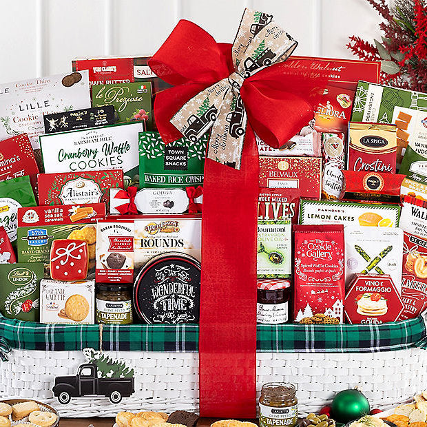 Holiday Extravaganza: Gourmet Christmas Gift Basket - GreatArrivals