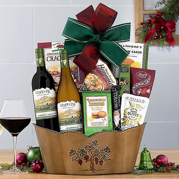 Grapevine Trading Duet: Gourmet Wine Basket - GreatArrivals
