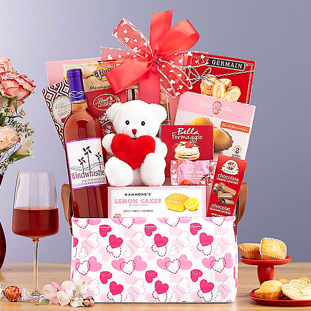 Windwhistle Red Moscato: Valentine's Day Wine Basket - GreatArrivals