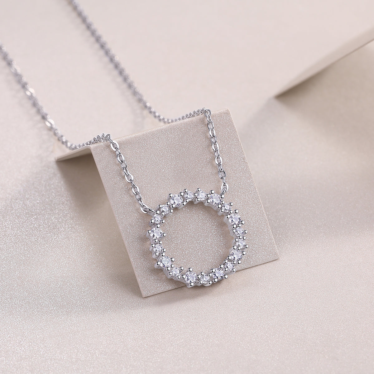 1Emerald Water Ripples - A Fashionable And Luxurious Diamond Jewelry Pendant Set With Moissanite S925 Sterling Silver And Platinum Plating Prohibit TikTok sales - 5 - cj