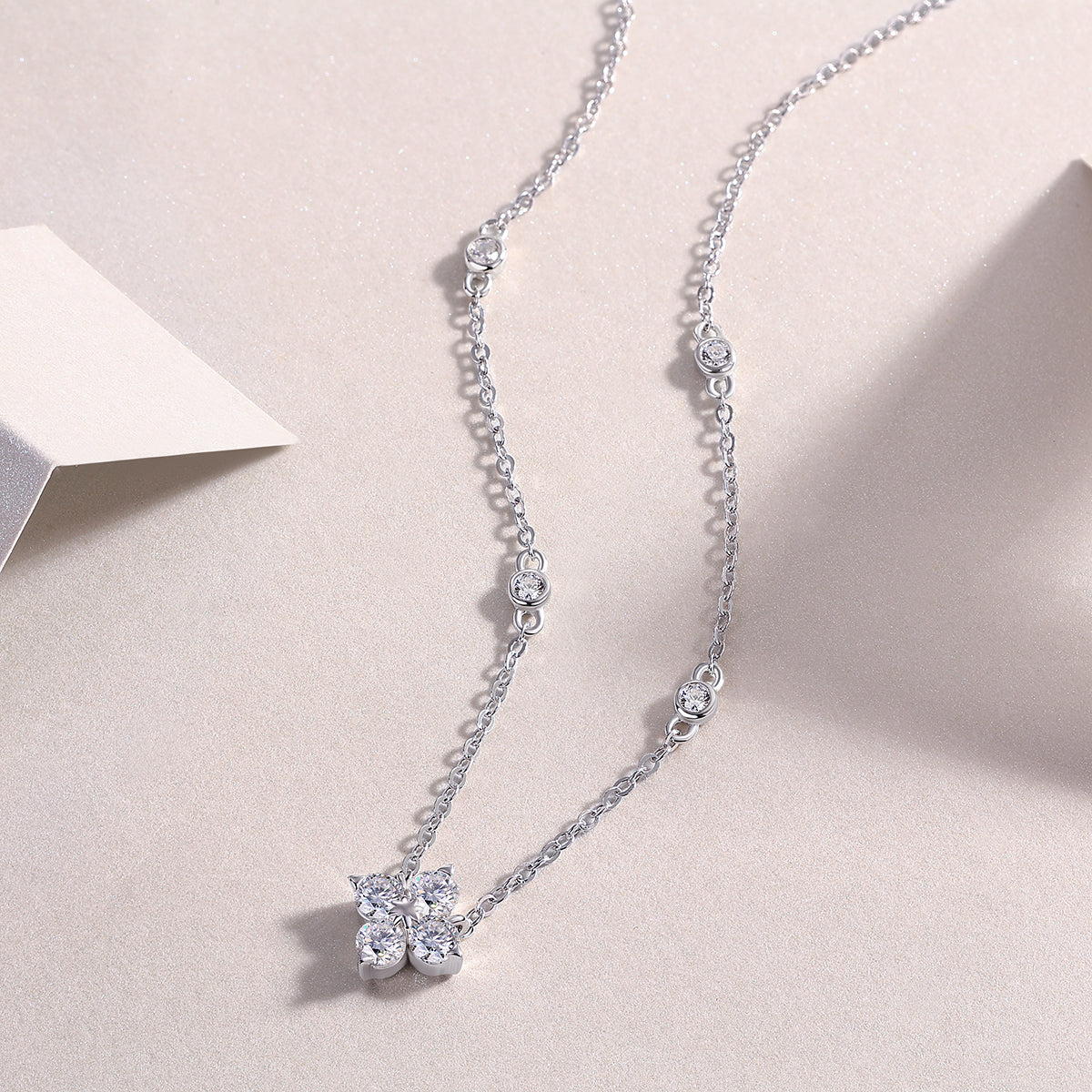 1Radiant Star - A Fashionable And Luxurious Diamond Jewelry Pendant Set With Moissanite S925 Sterling Silver And Platinum Plating Prohibit TikTok sales - 5 - CJ