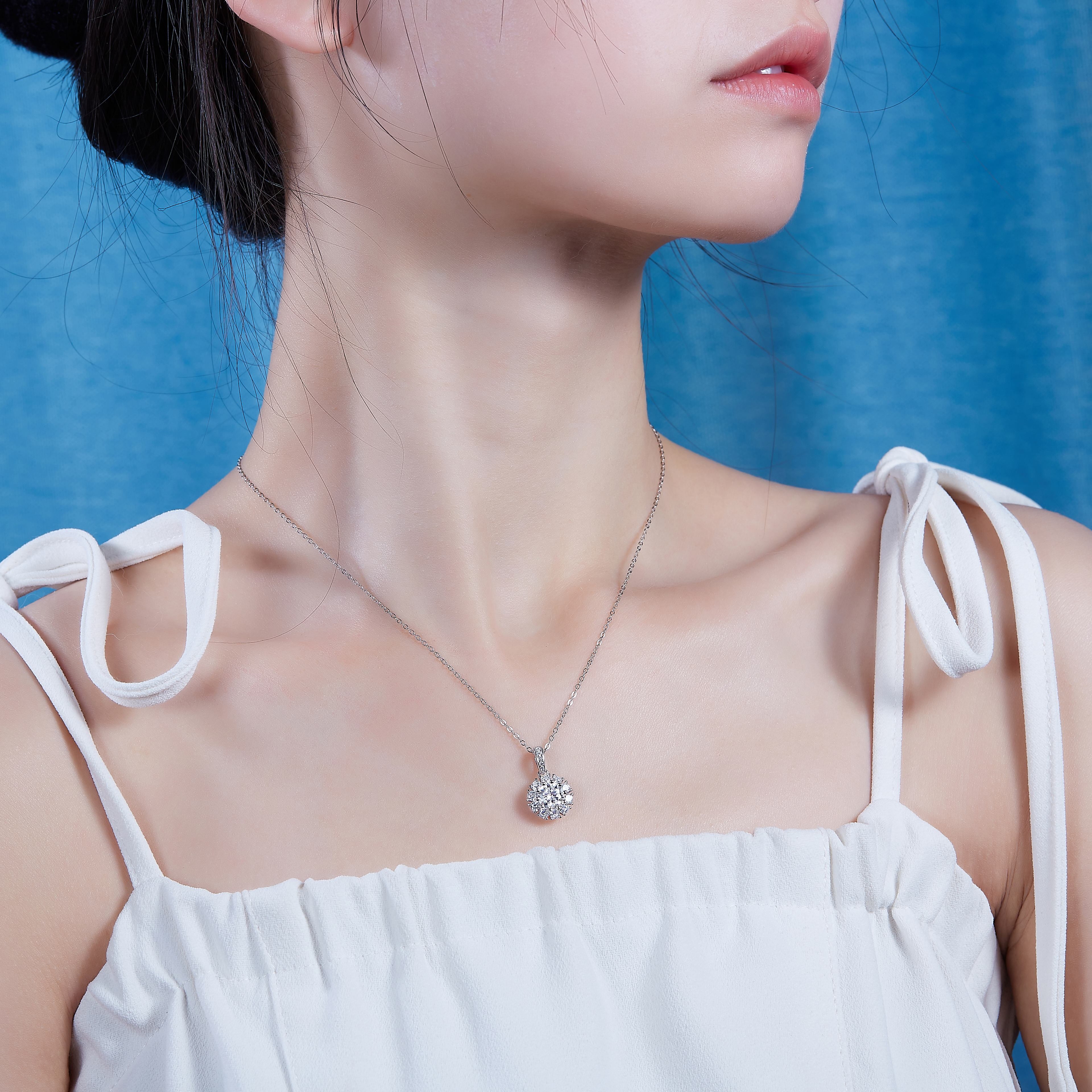 1Blossom - A Fashionable And Luxurious Diamond Jewelry Pendant Set With 1 - carat Moissan Diamond S925 Sterling Silver And Platinum Plating Prohibit TikTok sales - 5 - cj