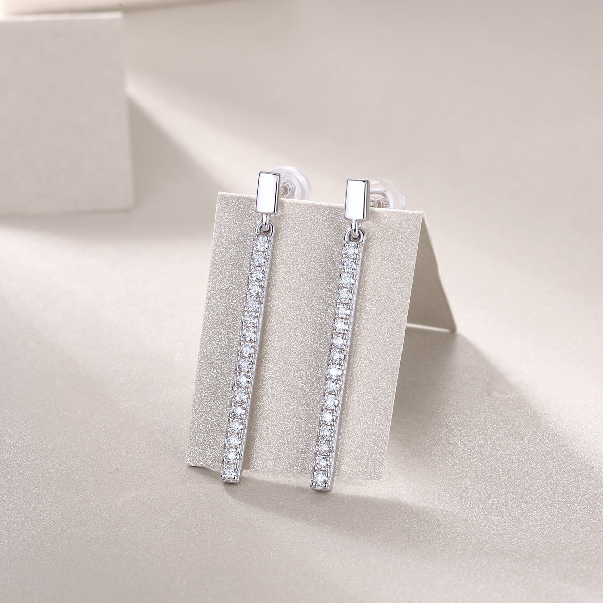 1Jumping Diamond Set Moissanite Silver Earrings Luxury Fashion Diamond Earrings Stud Earrings Prohibit TikTok sales - 5 - cjdropshipping