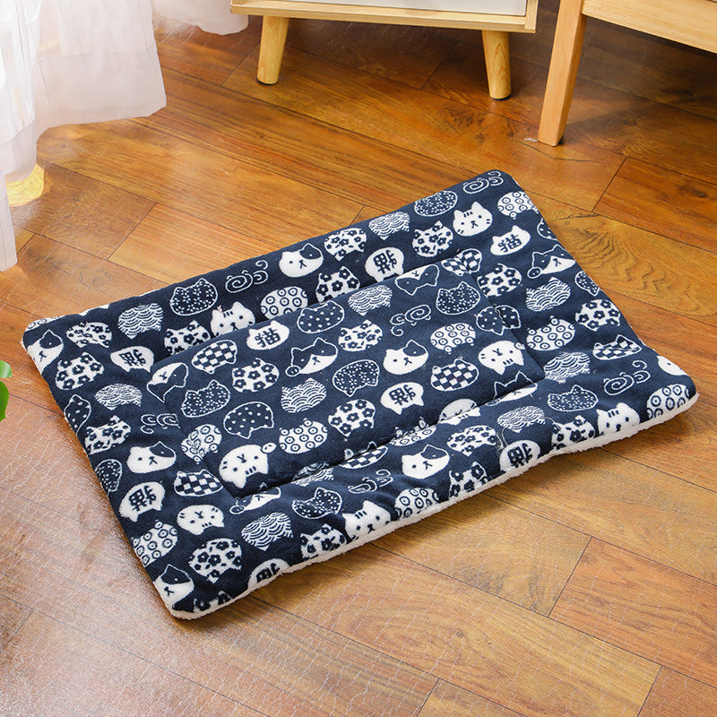 Thick Blanket Pet Bed Warm Sleeping Mat For Pets - 0 - CJ