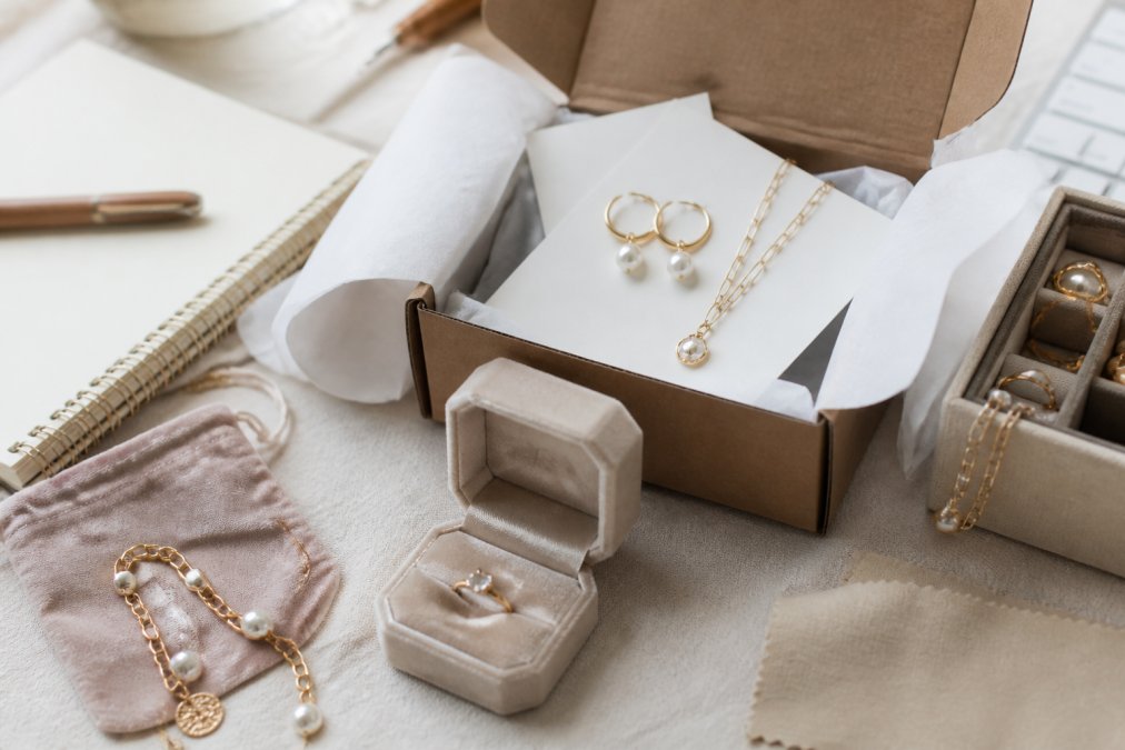 Best Online Jewelry Stores for Gifts: 2026 Guide