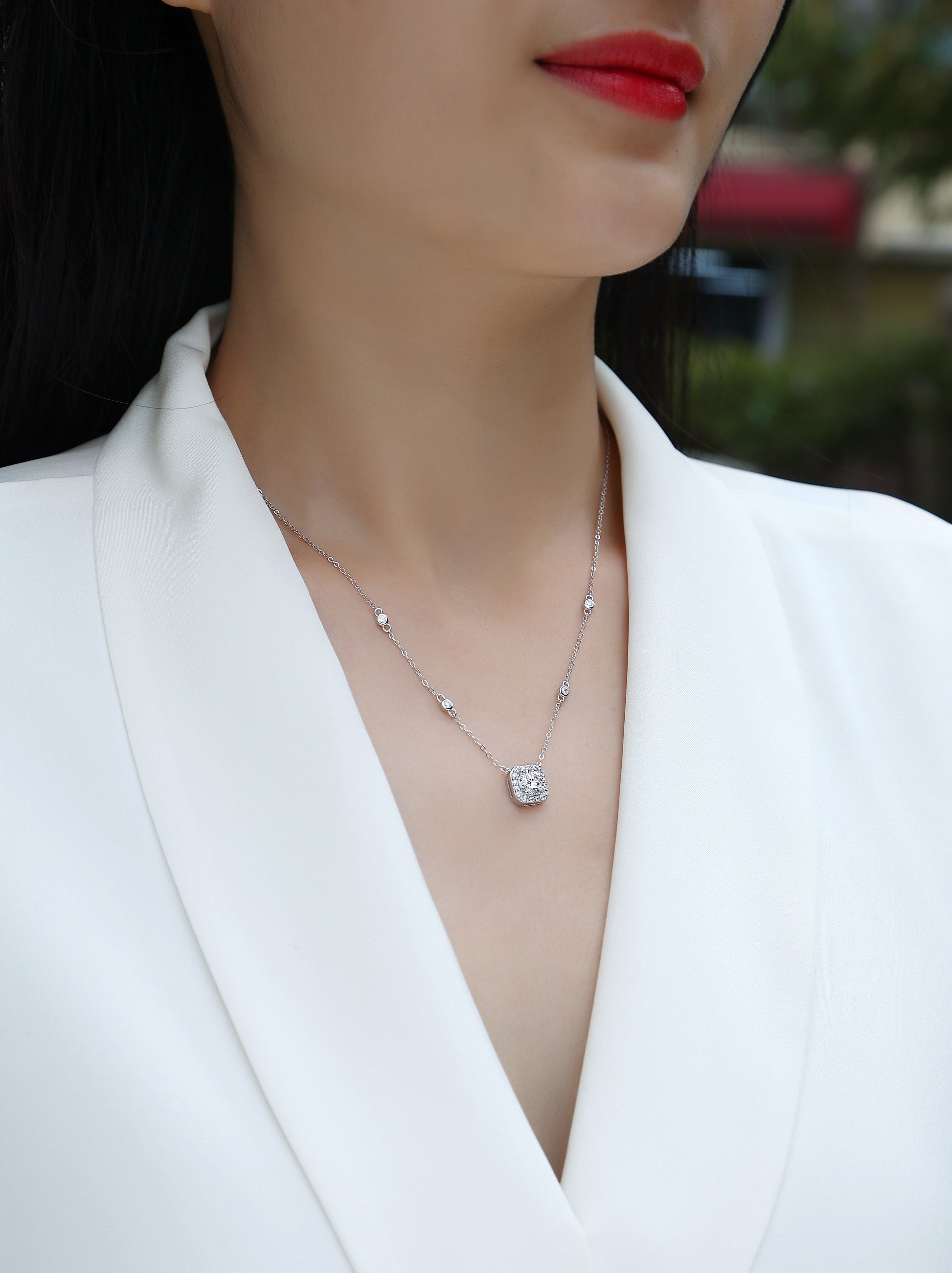 1Flower Love - A Fashionable And Luxurious Diamond Jewelry Pendant Set With 1-carat Moissan Diamond S925 Sterling Silver And Platinum Plating Prohibit TikTok sales