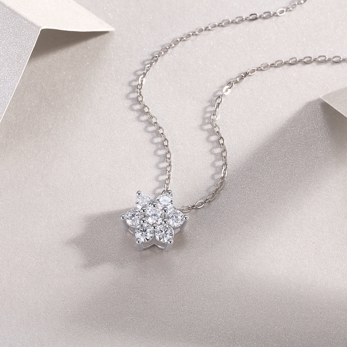 1Snowflakes Fluttering - A Fashionable And Luxurious Diamond Jewelry Pendant Set With Moissanite S925 Sterling Silver And Platinum Plating Prohibit TikTok sales - 5 - CJ