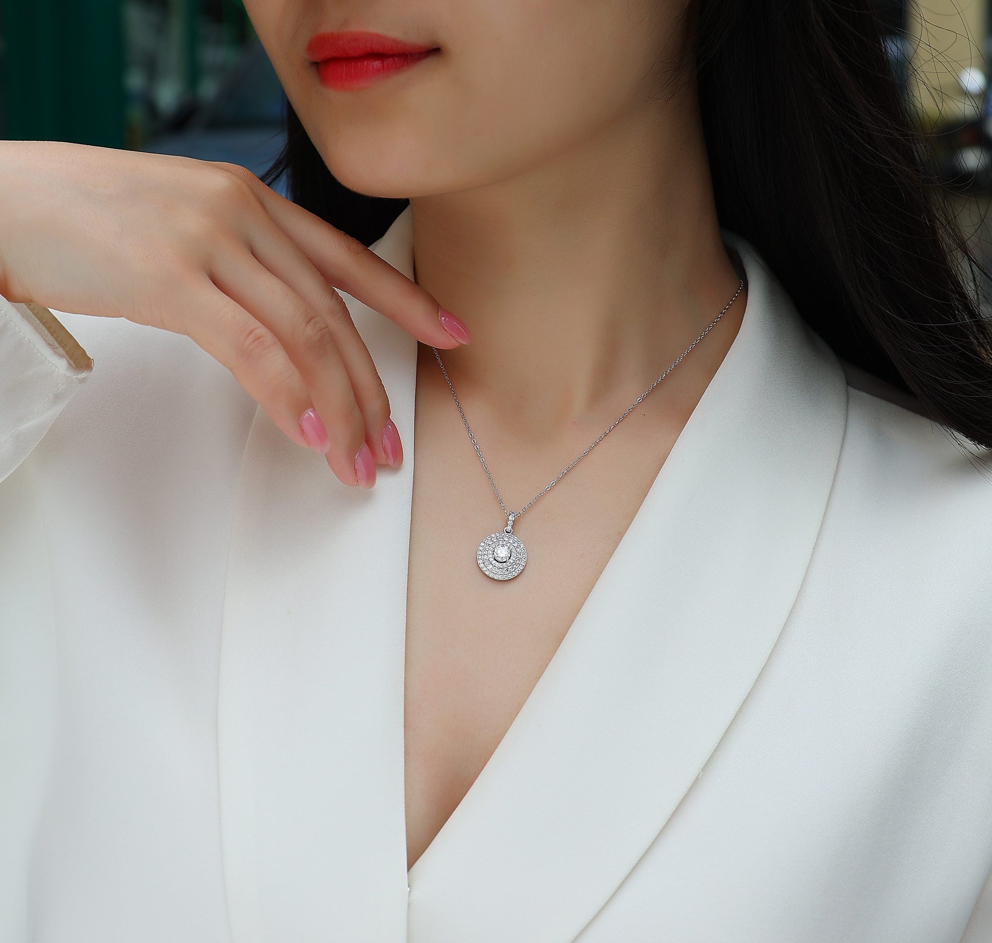 1White Dune - A Fashionable And Luxurious Diamond Jewelry Pendant Set With Moissanite S925 Sterling Silver And Platinum Plating Prohibit TikTok sales
