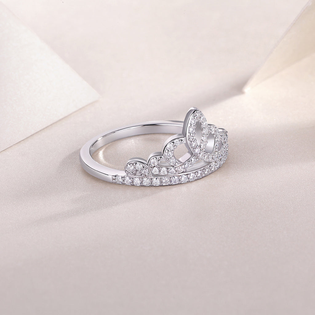 Crown Diamond Ring Luxury And Stylish Moissanite Silver Ring