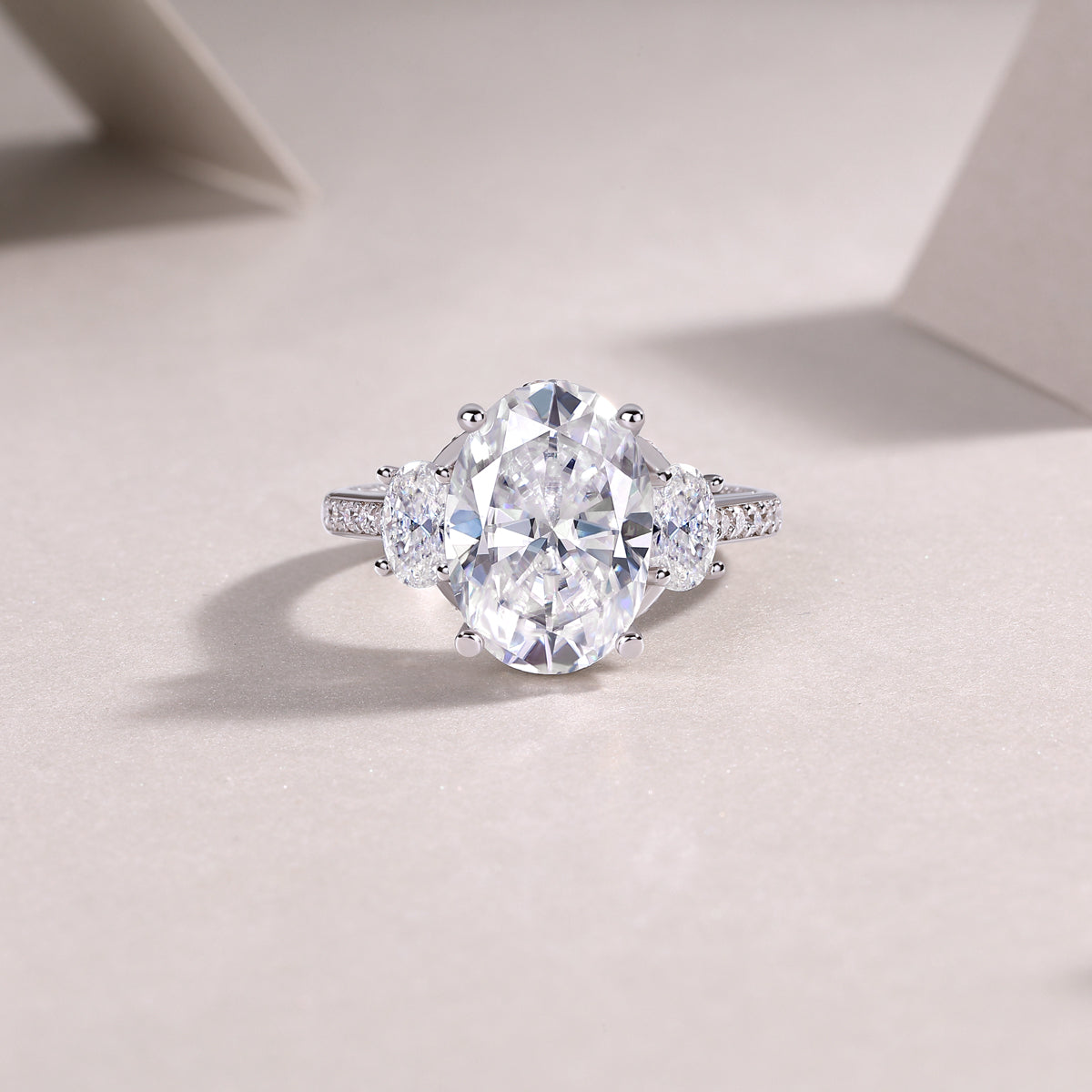 1Crown Of Radiance - A Fashionable And Luxurious Jewelry Accessory Set With Moissanite S925 Sterling Silver And Platinum - plated Diamond Prohibit TikTok sales - 5 - CJ