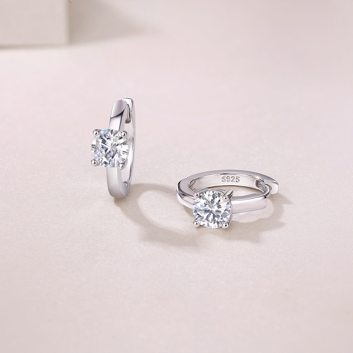 1Set Out To The Heart Of Luxury Fashion Diamond Earrings Stud Mossan Diamond Silver Ornaments Prohibit TikTok sales - 5 - CJ