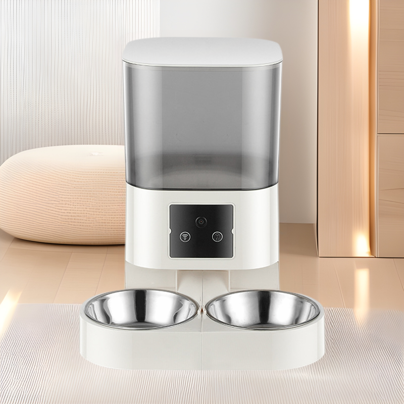 Timing Quantitative Remote Control Automatic Pet Feeder Cat Food Dog Food Intelligent Feeding Machine - 0 - CJ