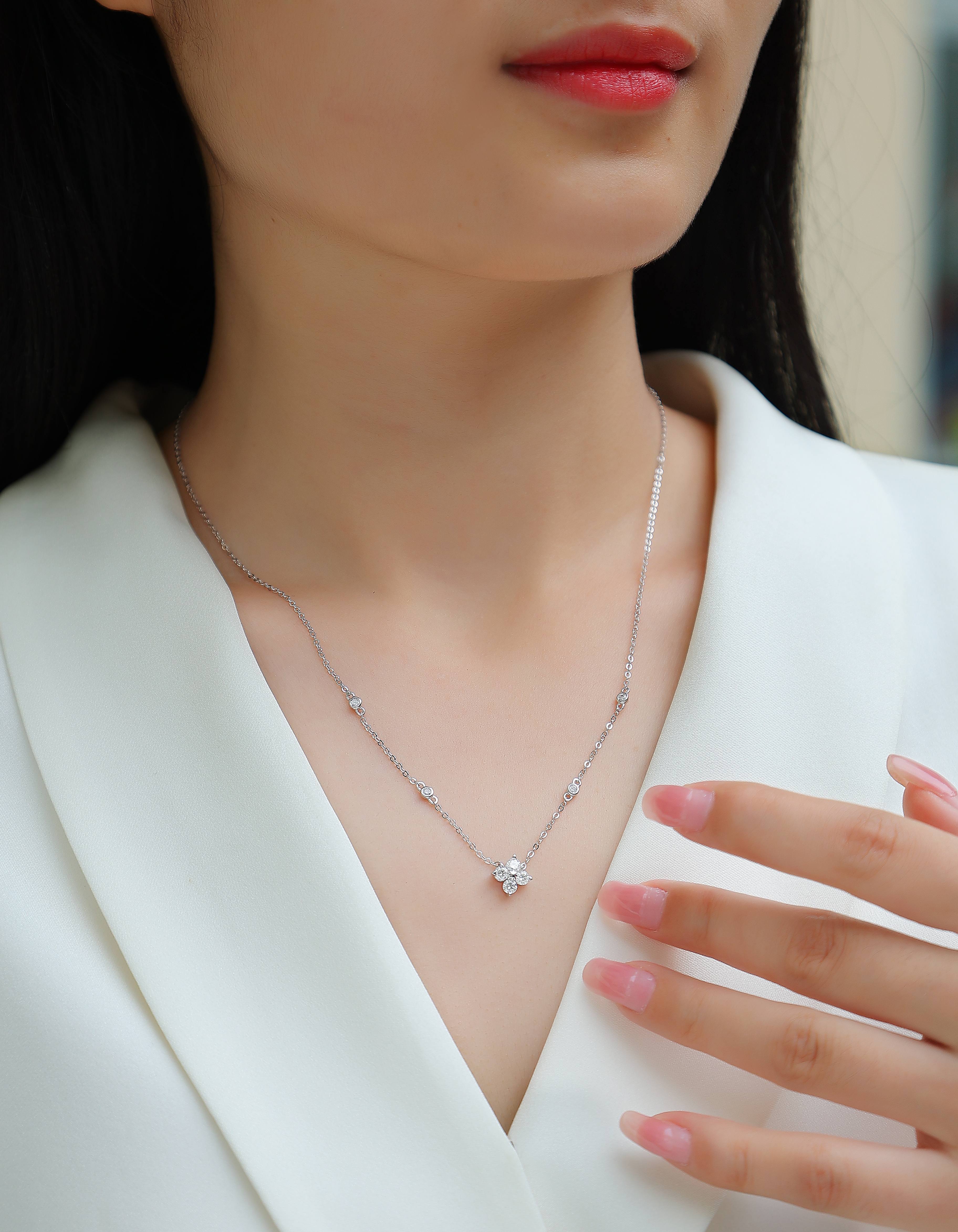 1Radiant Star - A Fashionable And Luxurious Diamond Jewelry Pendant Set With Moissanite S925 Sterling Silver And Platinum Plating Prohibit TikTok sales - 5 - CJ