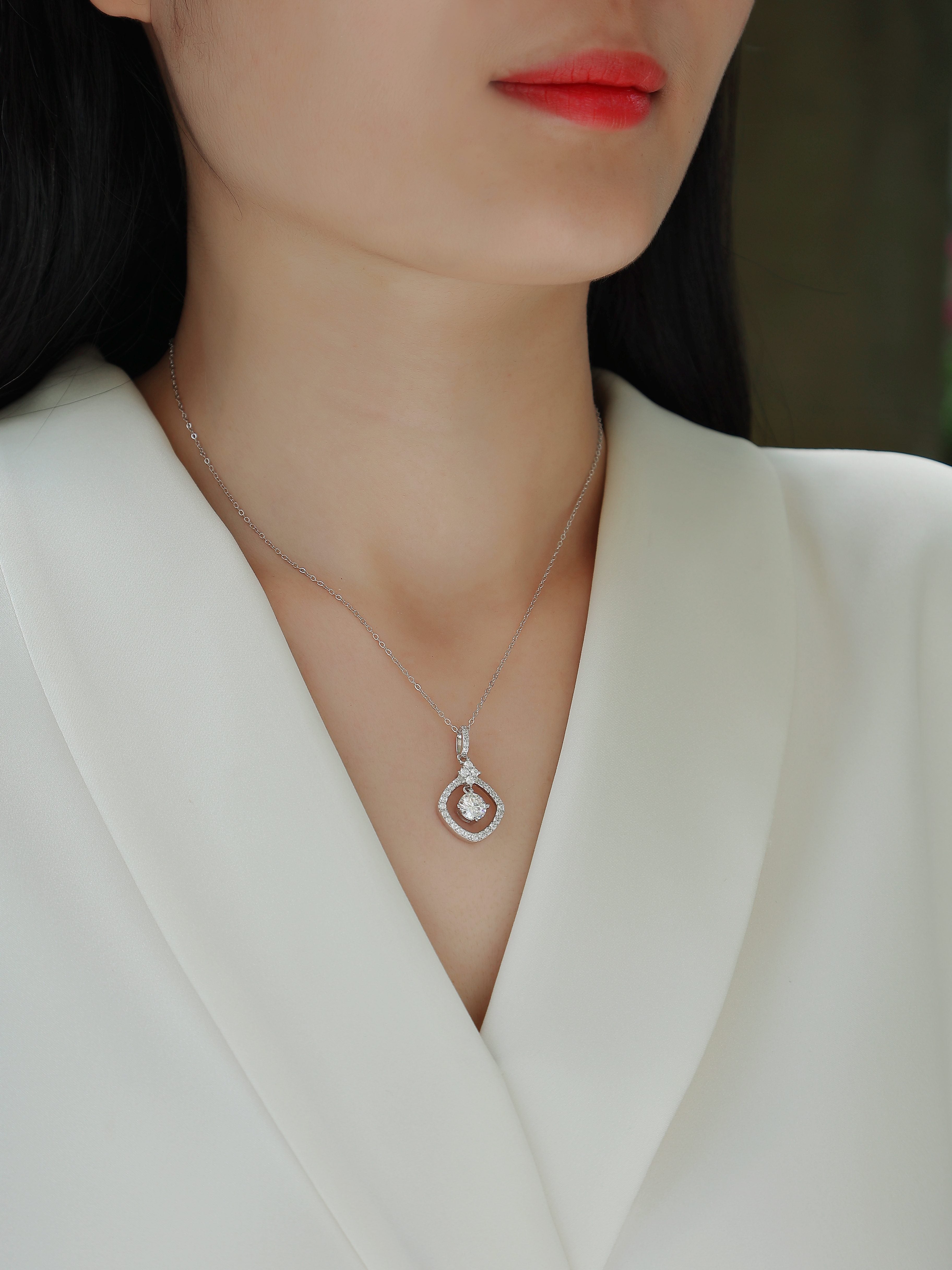 1Starlight Heart - to - Heart - A Fashionable And Luxurious Diamond Jewelry Pendant Set With 1 - carat Moissan Diamond S925 Sterling Silver And Platinum Plating Prohibit TikTok sales - 5 - CJ