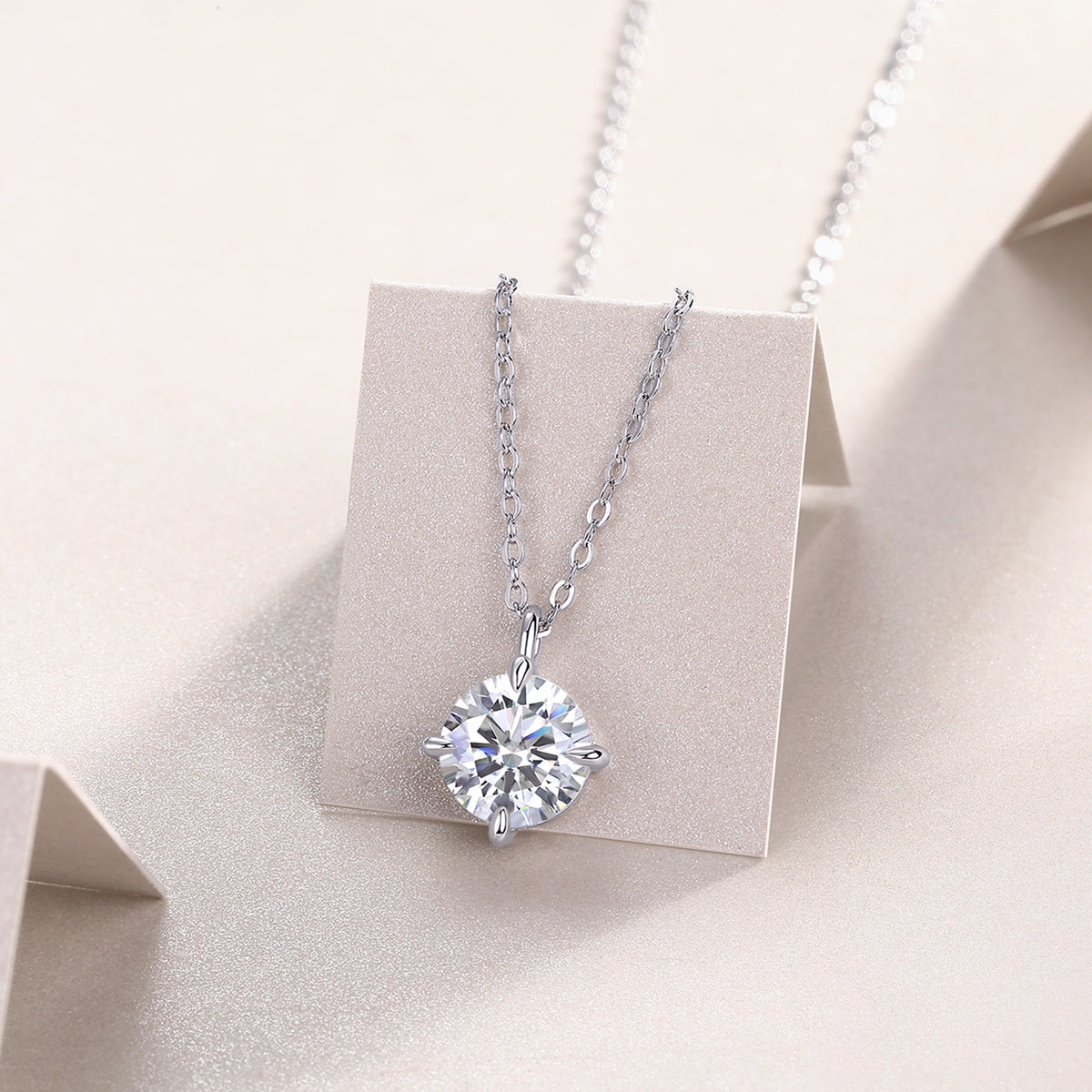 1Round And Smooth - A Fashionable And Luxurious Diamond Jewelry Piece Set With 2 - carat Moissan Diamonds, S925 Sterling Silver And Platinum - plated Pendant Prohibit TikTok sales - 5 - CJ