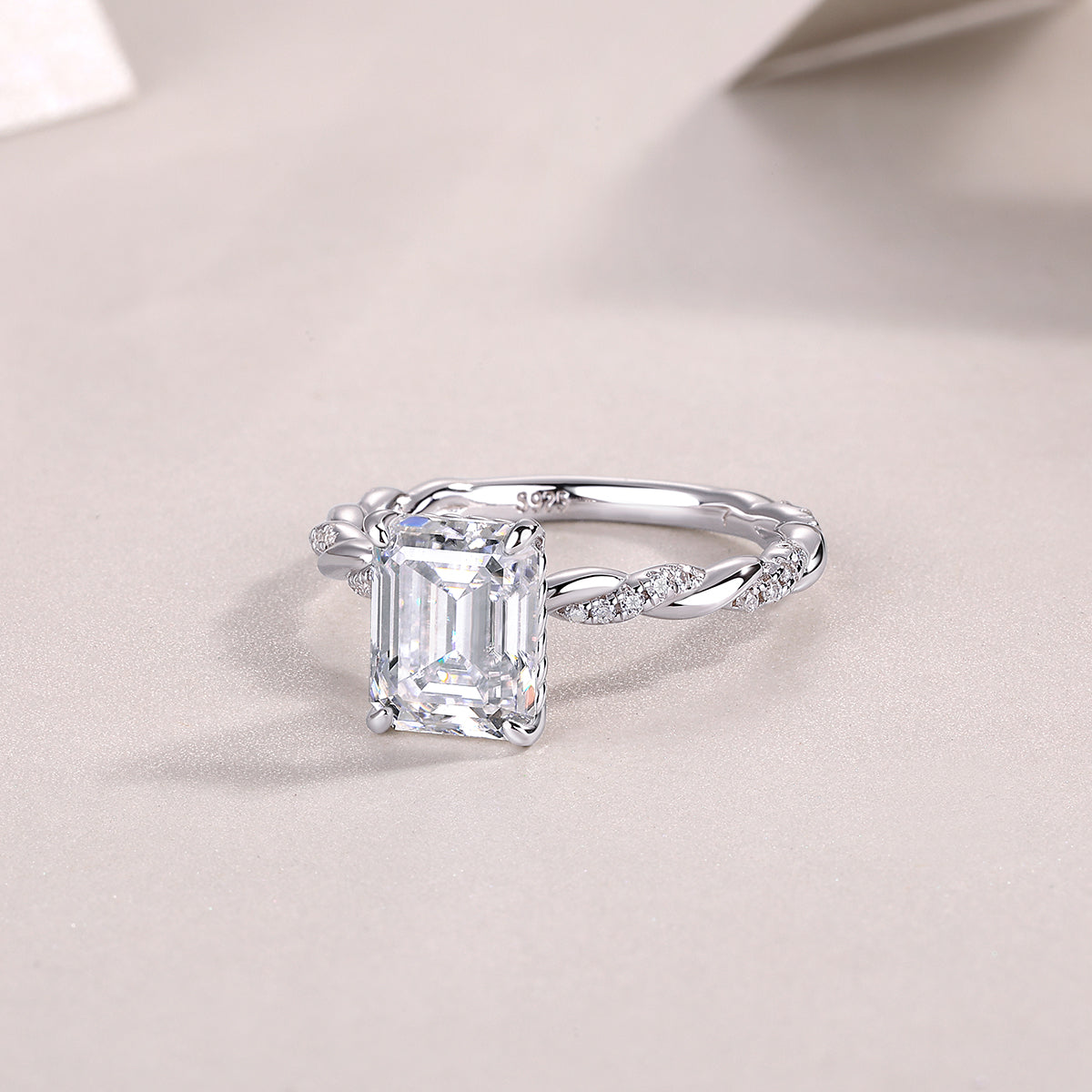 1Chasing Light - A Fashionable Diamond Jewelry Piece Set With Moissanite S925 Sterling Silver And Platinum - plated Diamond Ring Prohibit TikTok sales - 5 - CJ