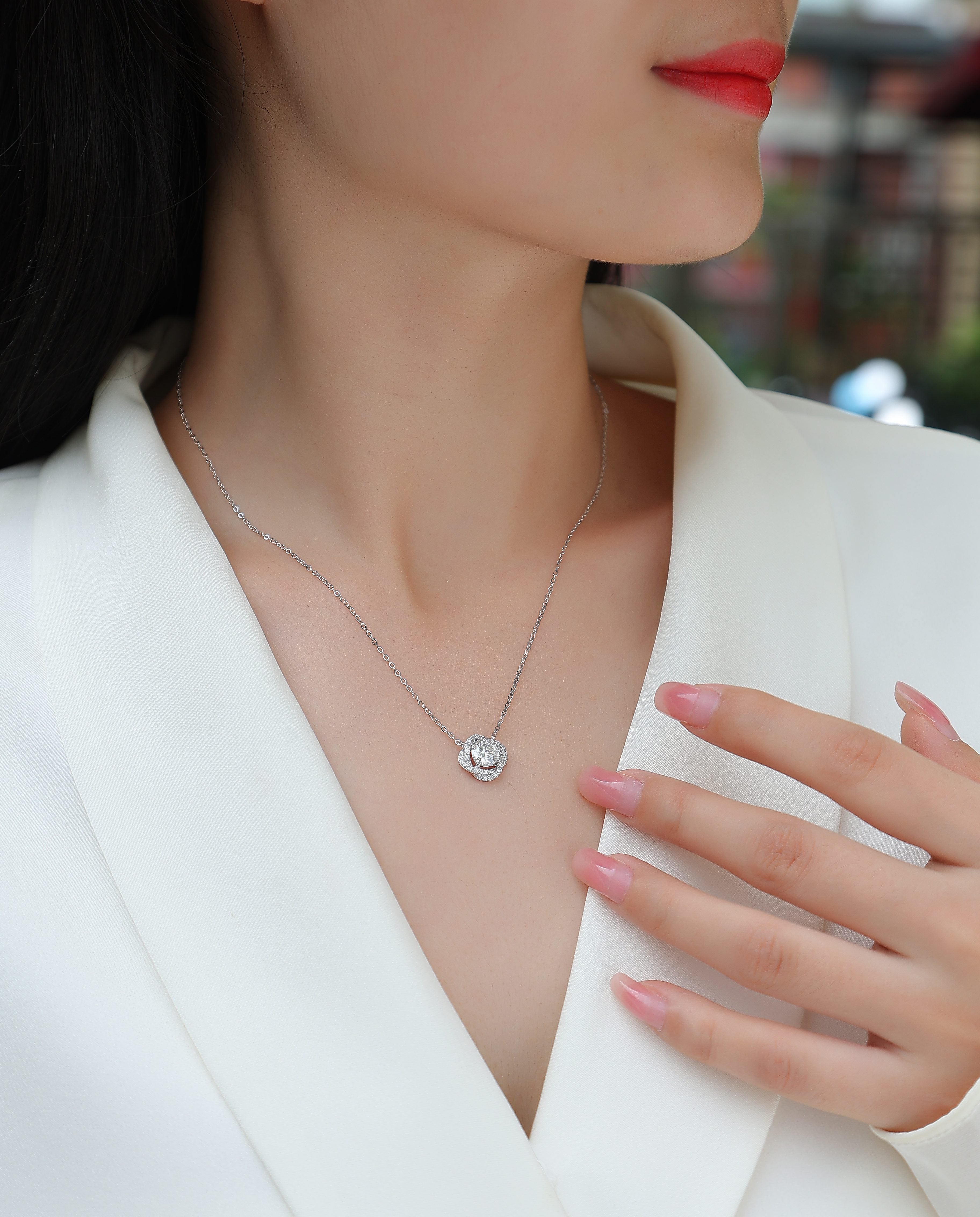 1Lucky Flower - A Fashionable And Luxurious Diamond Jewelry Pendant Set With 1 - carat Moissanite S925 Sterling Silver And Platinum Plating Prohibit TikTok sales - 5 - CJ