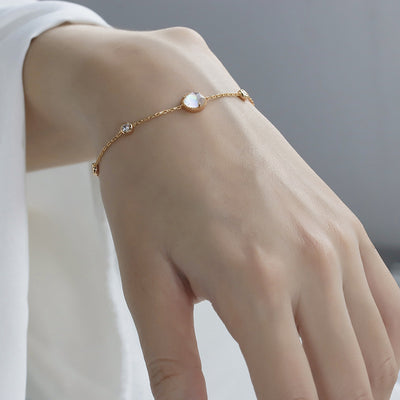 White Butterfly Shell Bubble Bracelet - 4 - https://x.com/titan_prim62775J