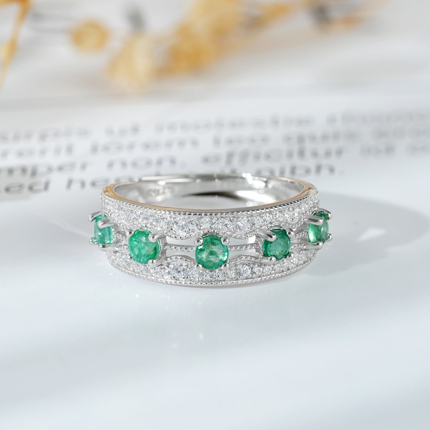 Light And Extravagant Style, Small Design Sense, Emerald Row Ring - 4 - CJ