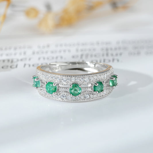 Light And Extravagant Style, Small Design Sense, Emerald Row Ring - 4 - CJ