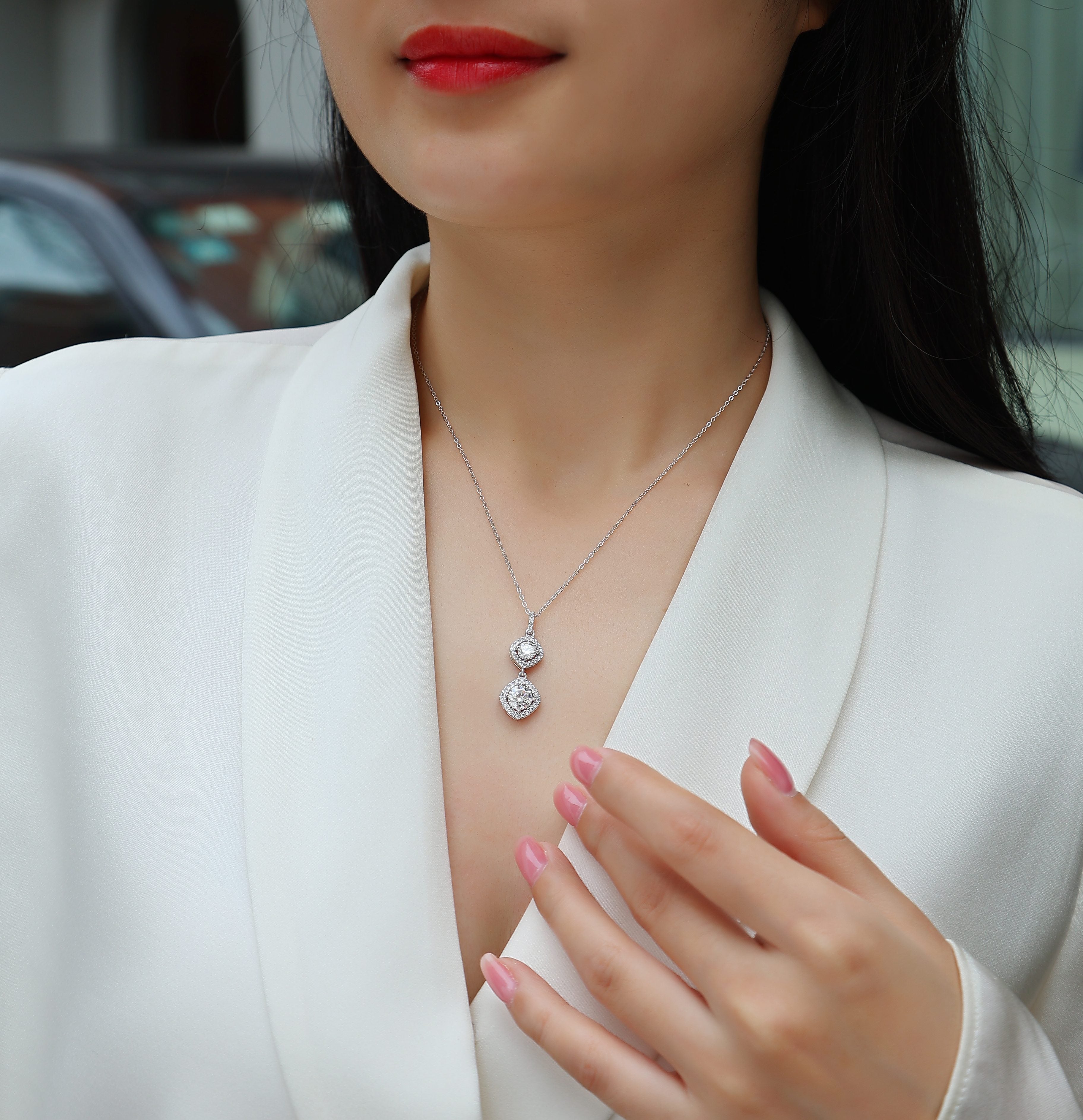1Snowy Wonderland - A Fashionable And Luxurious Diamond Jewelry Pendant Set With 1 - carat Moissanite S925 Sterling Silver And Platinum Plating Prohibit TikTok sales - 5 - cj
