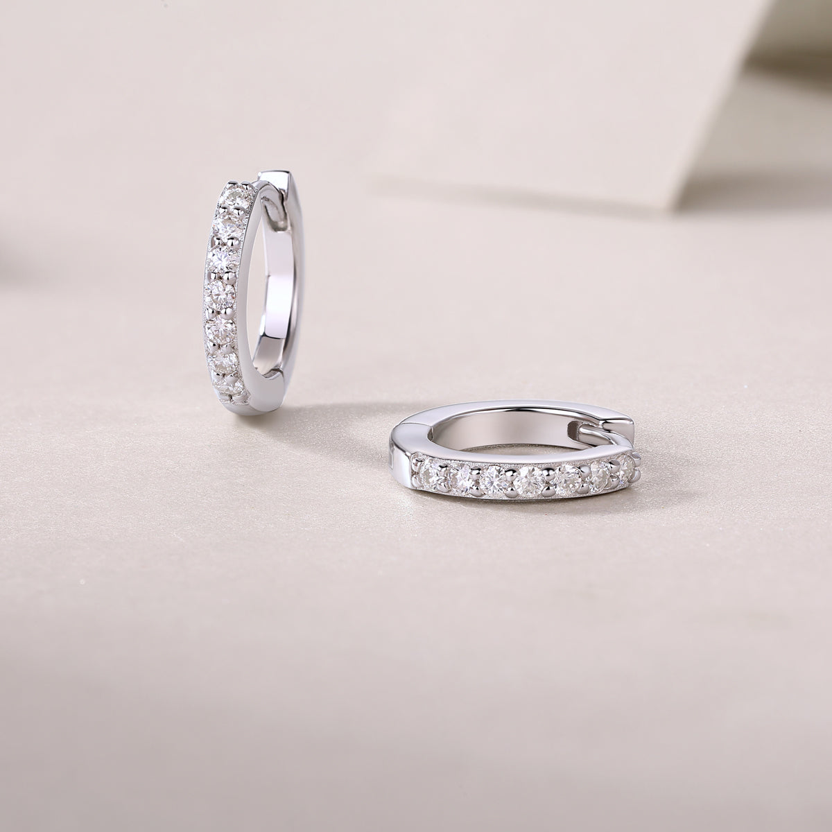 1Sure Diamond Set Moissanite Silver Earrings Luxury Fashion Diamond Earrings Stud Earrings Prohibit TikTok sales - 5 - CJ