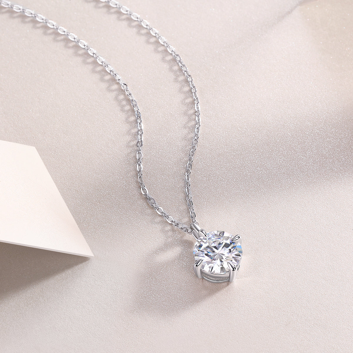 1Round And Smooth - A Fashionable And Luxurious Diamond Jewelry Piece Set With 2 - carat Moissan Diamonds, S925 Sterling Silver And Platinum - plated Pendant Prohibit TikTok sales - 5 - CJ
