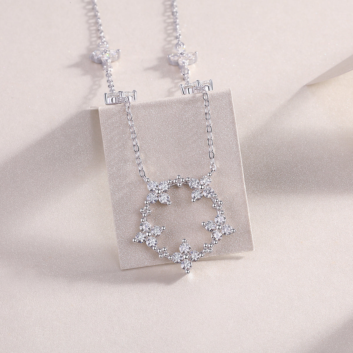 1Iris - A Fashionable And Luxurious Diamond Jewelry Pendant Set With Moissanite S925 Sterling Silver And Platinum Plating Prohibit TikTok sales - 5 - CJ