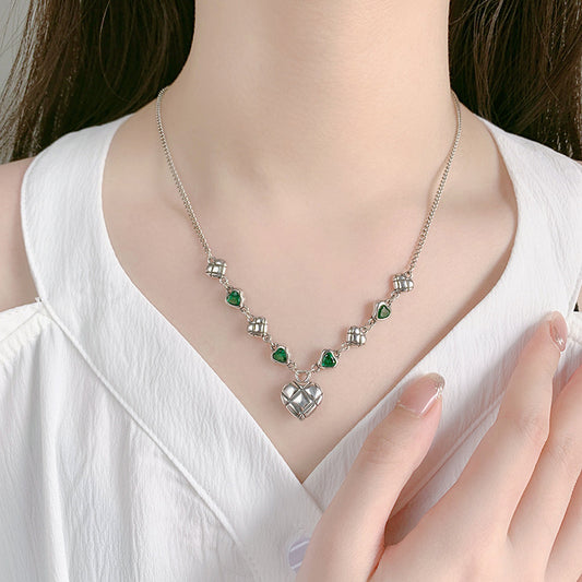 Green Zirconium Love Splice Necklace Women's Ins Fashion Heavy Industry Small Group Clavicle Chain - 4 - https://x.com/titan_prim62775J