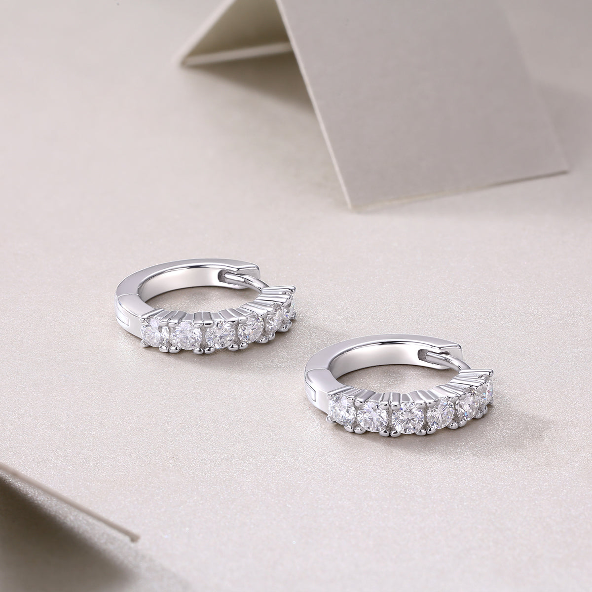 1Pursuit - Fashionable And Luxurious Diamond Jewelry Earrings Set With Moissanite S925 Sterling Silver And Platinum - plated Stud Earrings Prohibit TikTok sales - 5 - CJ