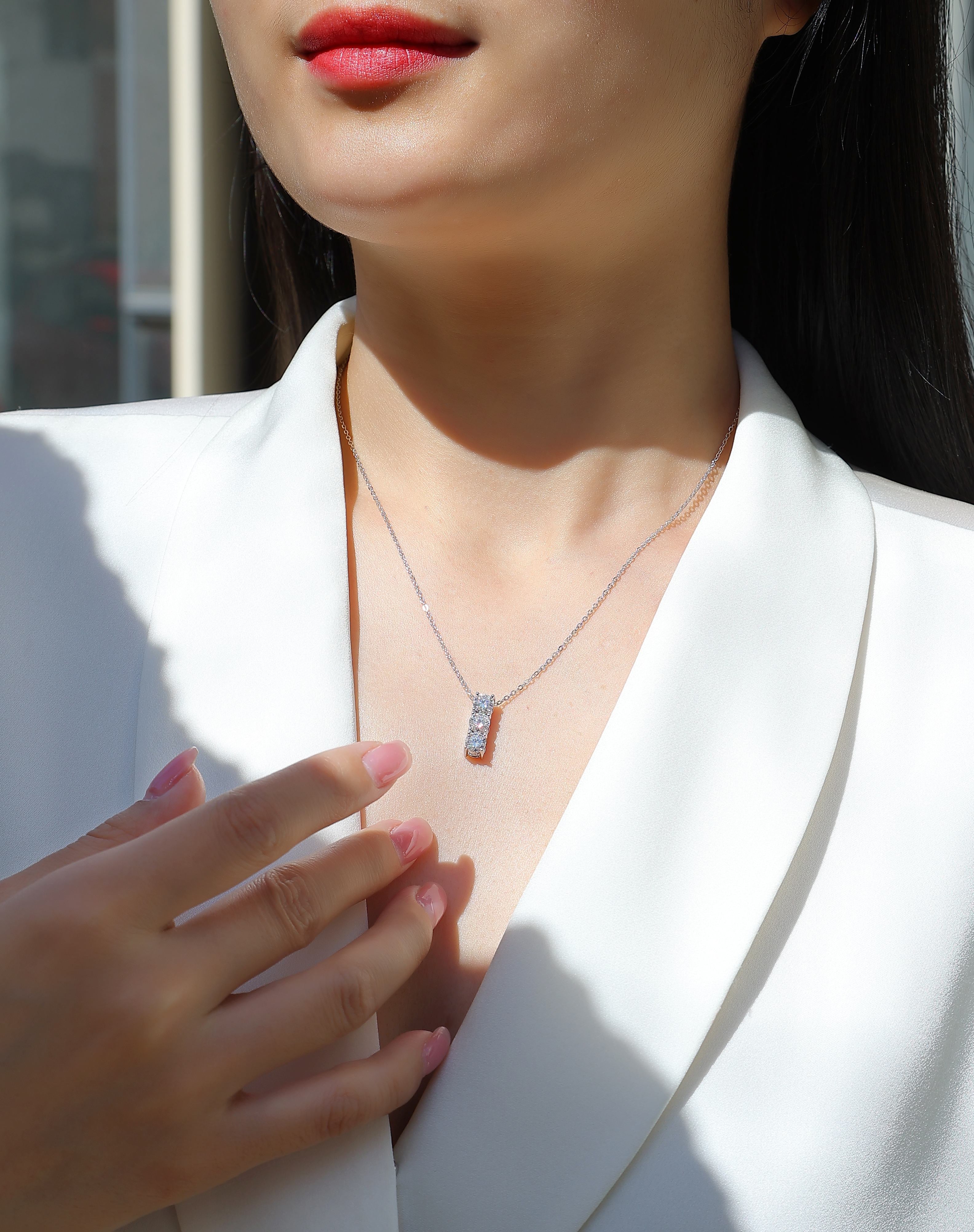 1Round - A Fashionable And Luxurious Diamond Jewelry Pendant Set With 0.5 - carat Moissan Diamonds, S925 Sterling Silver And Platinum Plating Prohibit TikTok sales - 5 - cj