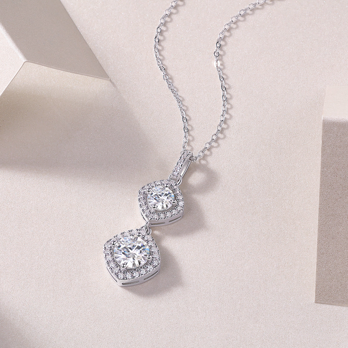 1Snowy Wonderland - A Fashionable And Luxurious Diamond Jewelry Pendant Set With 1 - carat Moissanite S925 Sterling Silver And Platinum Plating Prohibit TikTok sales - 5 - cj